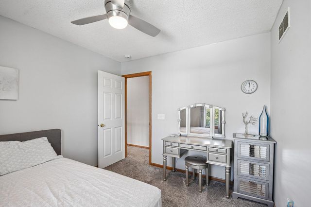 4851 Woodland Avenue, Shakopee, MN 55379