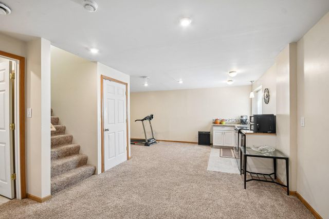 4851 Woodland Avenue, Shakopee, MN 55379