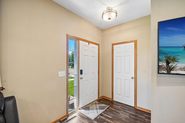 4851 Woodland Avenue, Shakopee, MN 55379