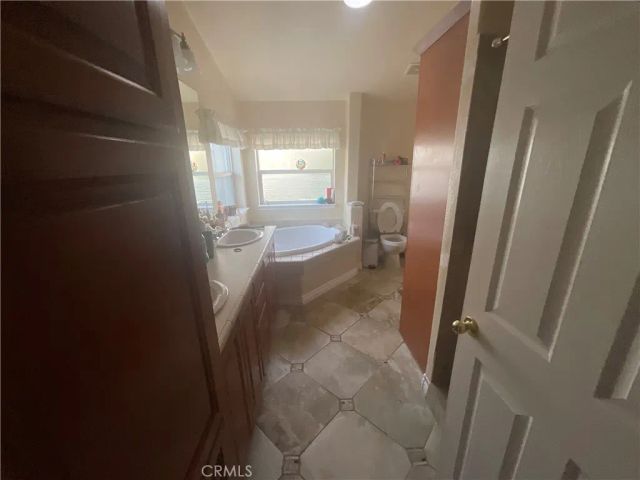 76671 Hesperia, Bradley, CA 93426