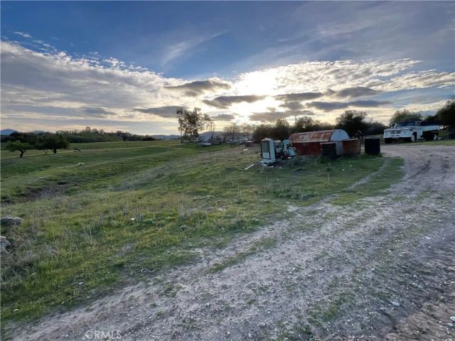 76671 Hesperia, Bradley, CA 93426