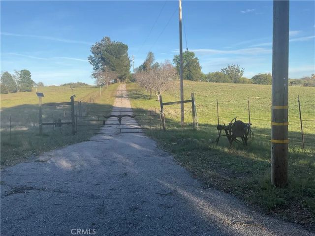 76671 Hesperia, Bradley, CA 93426