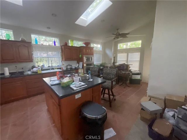 76671 Hesperia, Bradley, CA 93426