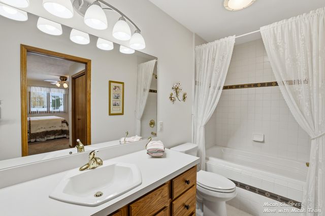 10299 Castletown, Zeeland, MI 49464