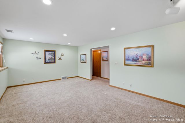 10299 Castletown, Zeeland, MI 49464