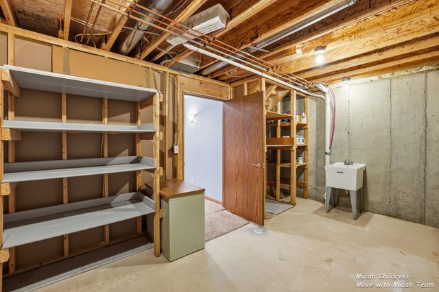 10299 Castletown, Zeeland, MI 49464