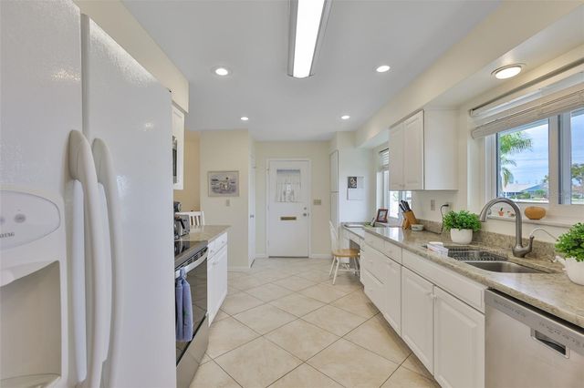 1520 DANBURY DRIVE, Sun City Center, FL 33573