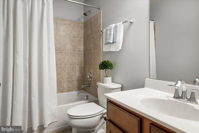 1781 MOULTRIE TER NE, Leesburg, VA 20176