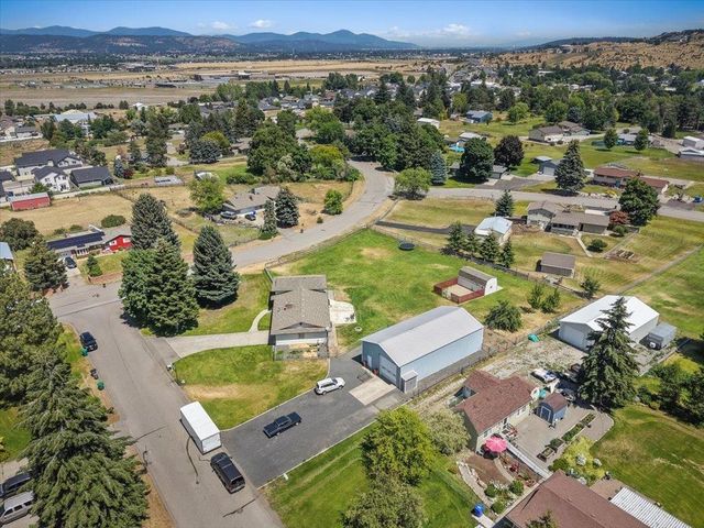 509 S Cavalier Ct, Greenacres, WA 99016