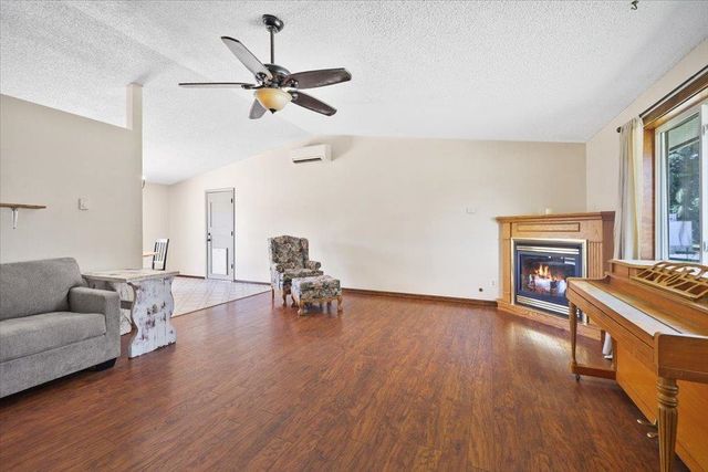 509 S Cavalier Ct, Greenacres, WA 99016