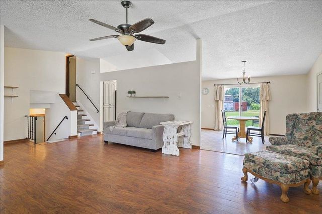 509 S Cavalier Ct, Greenacres, WA 99016