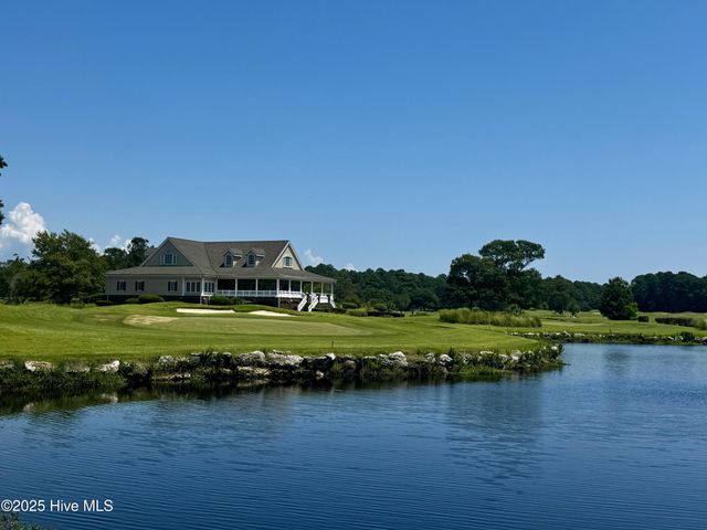 7065 Bloomsbury Court SW, Ocean Isle Beach, NC 28469