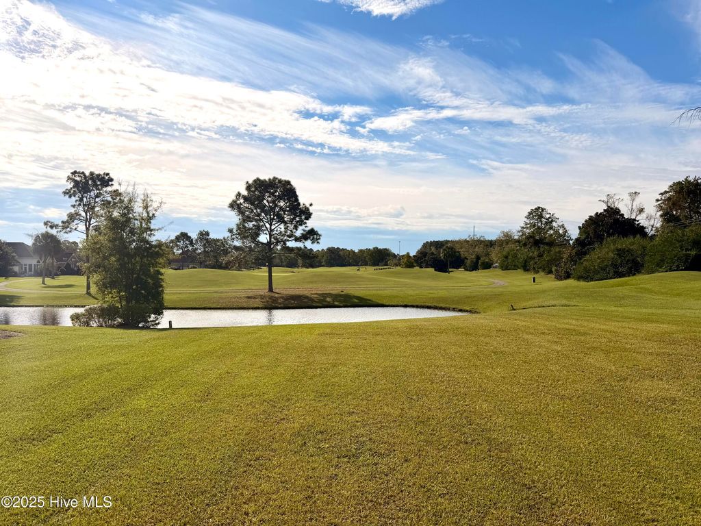 7065 Bloomsbury Court SW, Ocean Isle Beach, NC 28469