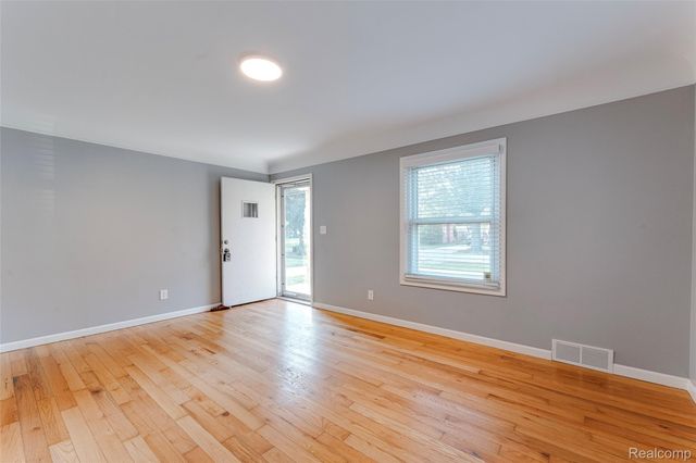 31979 Kathryn Street, Garden City, MI 48135