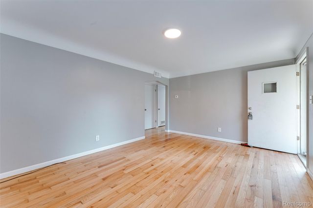 31979 Kathryn Street, Garden City, MI 48135