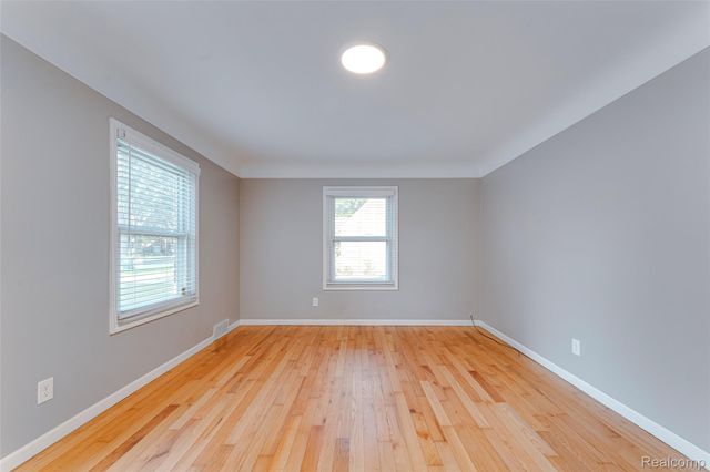 31979 Kathryn Street, Garden City, MI 48135