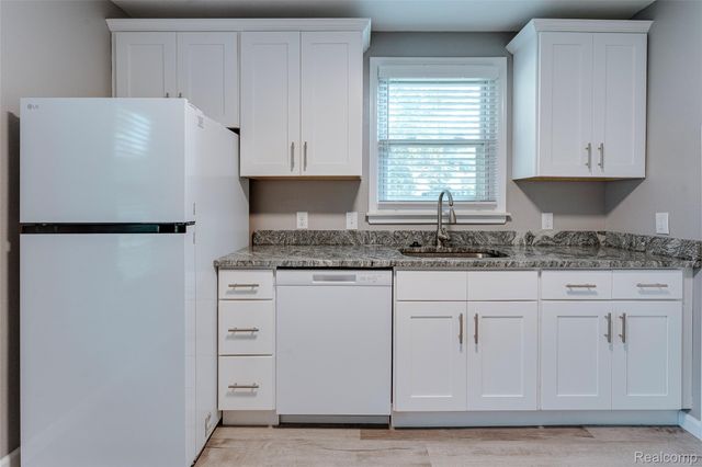 31979 Kathryn Street, Garden City, MI 48135