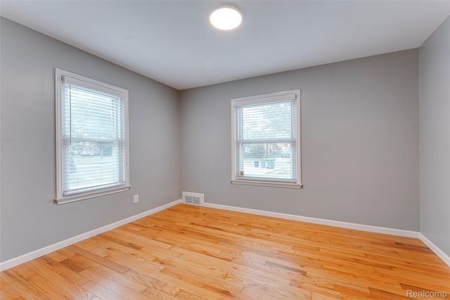 31979 Kathryn Street, Garden City, MI 48135