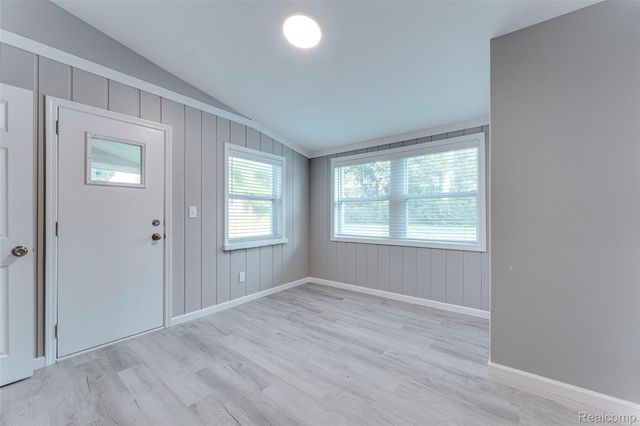 31979 Kathryn Street, Garden City, MI 48135