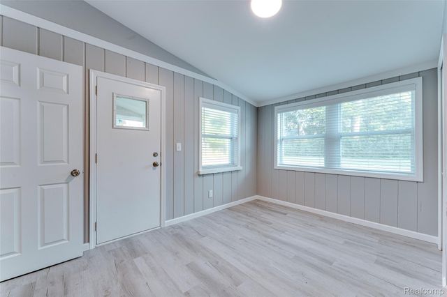 31979 Kathryn Street, Garden City, MI 48135