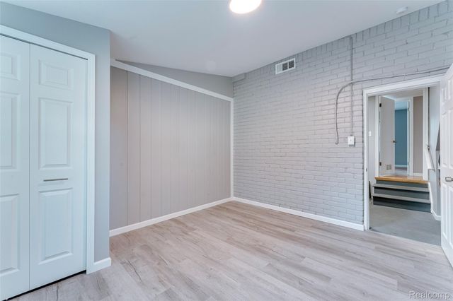 31979 Kathryn Street, Garden City, MI 48135