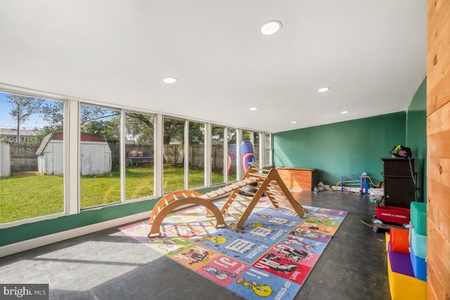 32 1ST AVE, Glen Burnie, MD 21060