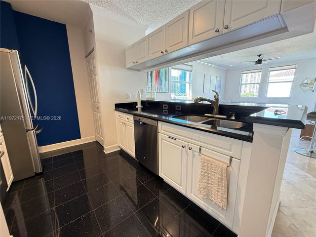 17145 N Bay Rd 4613, Sunny Isles Beach, FL 33160