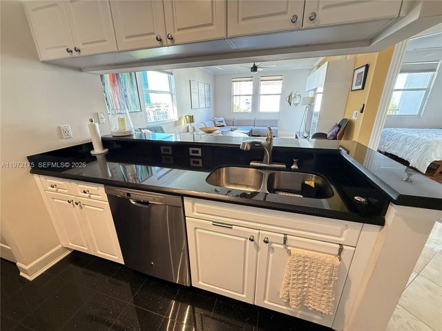 17145 N Bay Rd 4613, Sunny Isles Beach, FL 33160