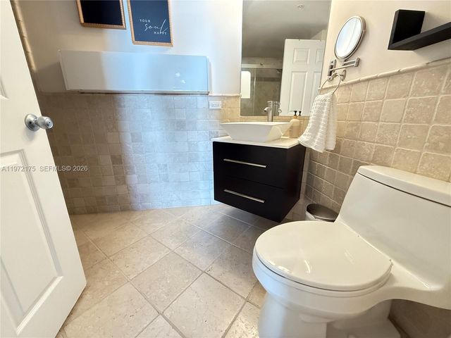 17145 N Bay Rd 4613, Sunny Isles Beach, FL 33160