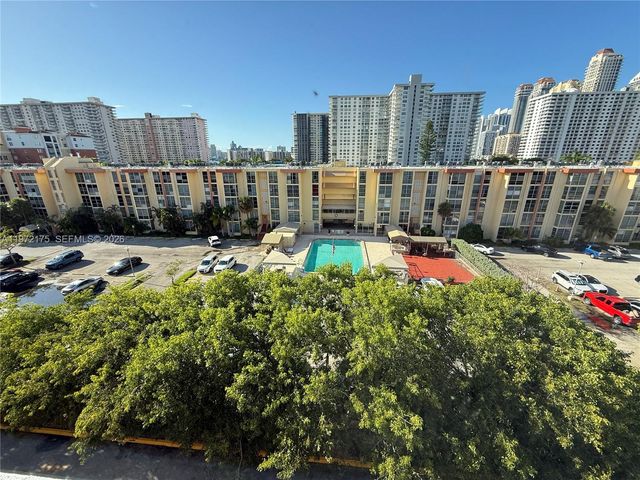 17145 N Bay Rd 4613, Sunny Isles Beach, FL 33160