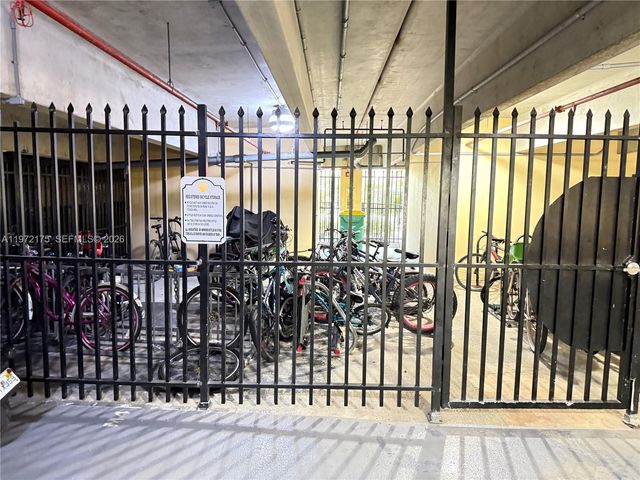 17145 N Bay Rd 4613, Sunny Isles Beach, FL 33160