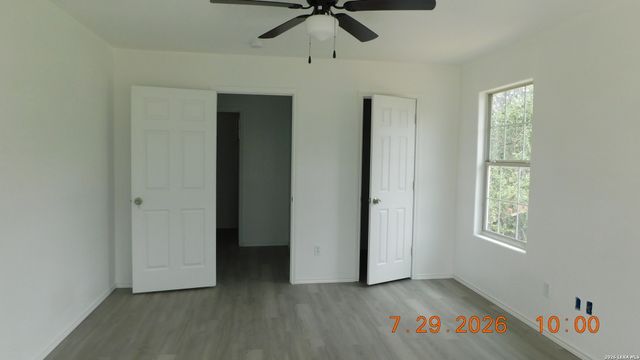 55 S 3rd, Somerset, TX 78069