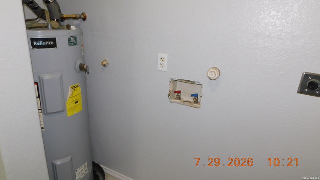 55 S 3rd, Somerset, TX 78069