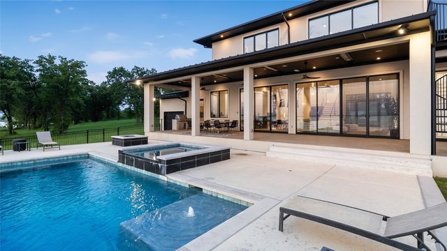 1124 Paradise Cove, Streetman, TX 75859