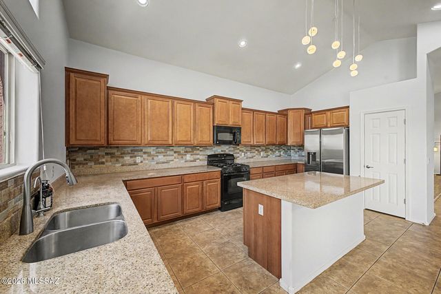 9855 N Crook Lane, Tucson, AZ 85742