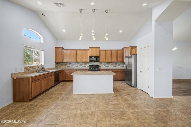 9855 N Crook Lane, Tucson, AZ 85742