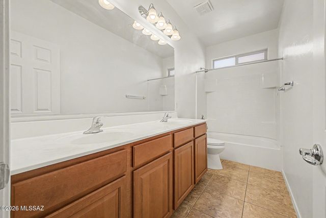 9855 N Crook Lane, Tucson, AZ 85742