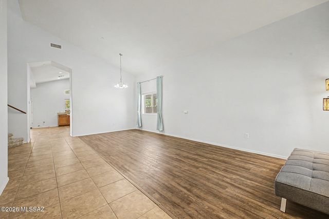 9855 N Crook Lane, Tucson, AZ 85742