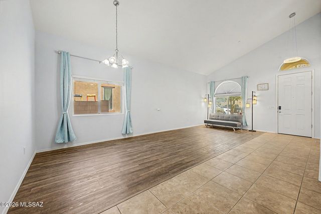 9855 N Crook Lane, Tucson, AZ 85742