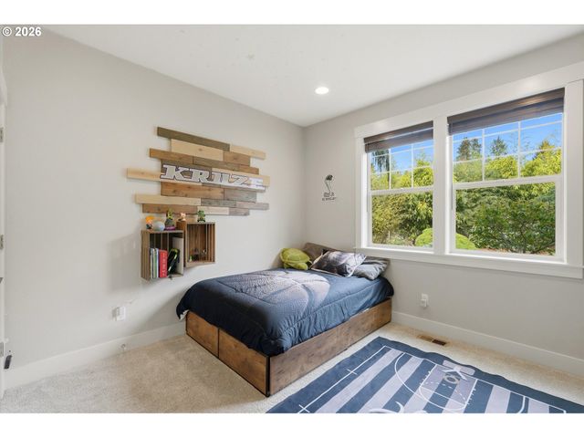 21860 Se EDWARD Dr, Damascus, OR 97089