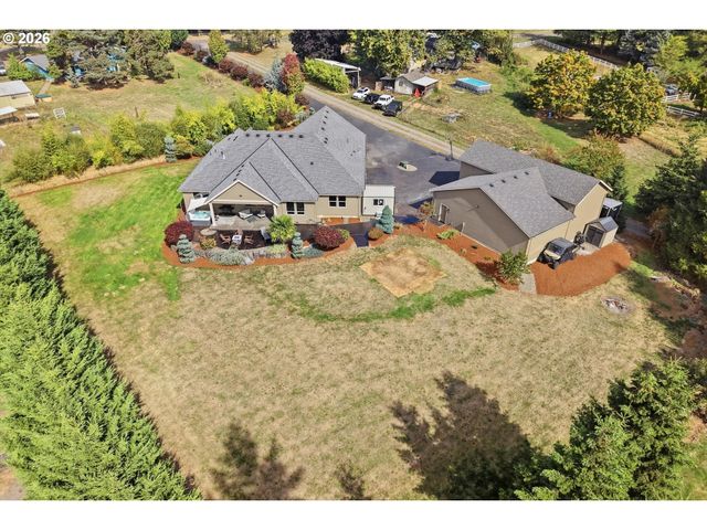 21860 Se EDWARD Dr, Damascus, OR 97089