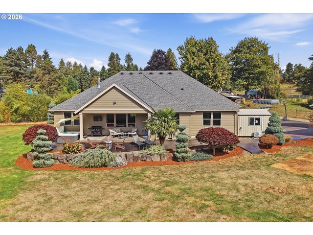 21860 Se EDWARD Dr, Damascus, OR 97089