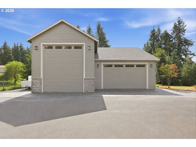 21860 Se EDWARD Dr, Damascus, OR 97089