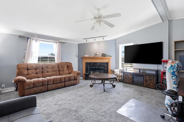 23032 PALAMINO LN, Rapid City, SD 57703