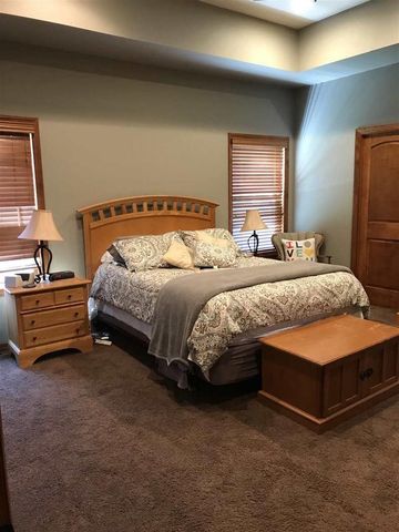 1107 N TWIN HARBOR DRIVE, Winneconne, WI 54986