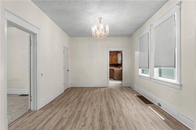 1807 Kensington Avenue, Kansas City, MO 64127