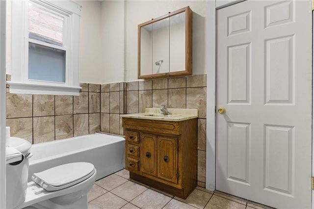 1807 Kensington Avenue, Kansas City, MO 64127