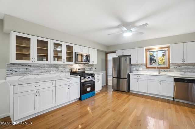 388 S River Road, Waterville, OH 43566