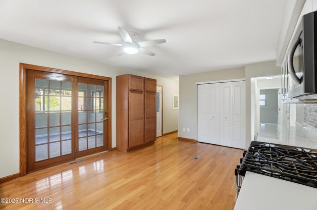 388 S River Road, Waterville, OH 43566