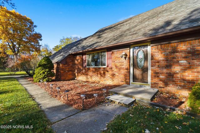 388 S River Road, Waterville, OH 43566